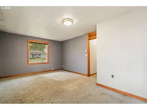 9011 NE Tillamook Street Portland OR 97220