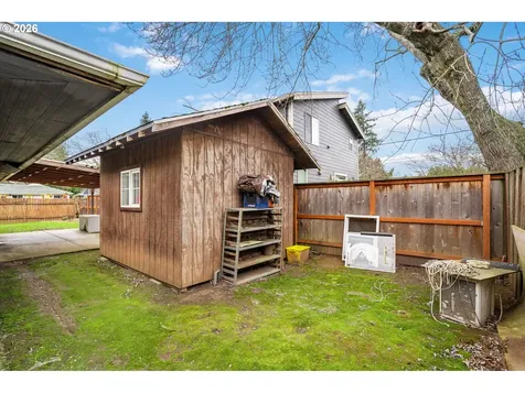 9011 NE Tillamook Street Portland OR 97220