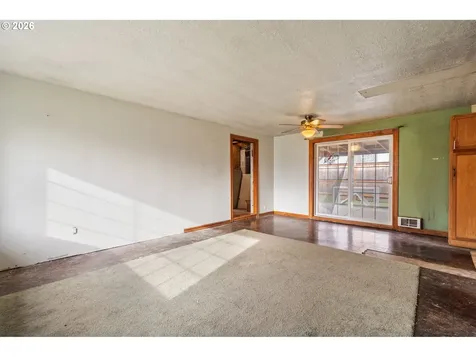 9011 NE Tillamook Street Portland OR 97220