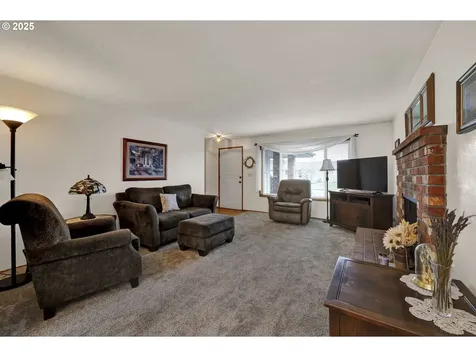 3670 Plumtree Drive Eugene OR 97402