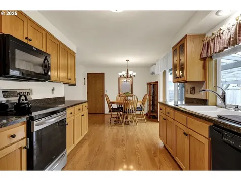 3670 Plumtree Drive Eugene OR 97402