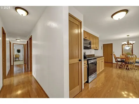 3670 Plumtree Drive Eugene OR 97402