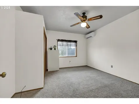 3670 Plumtree Drive Eugene OR 97402
