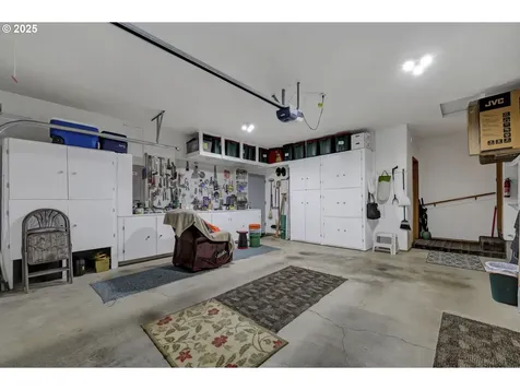 3670 Plumtree Drive Eugene OR 97402