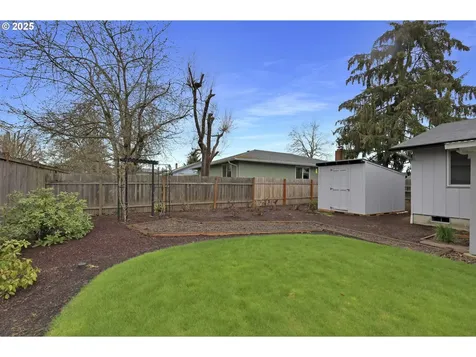 3670 Plumtree Drive Eugene OR 97402