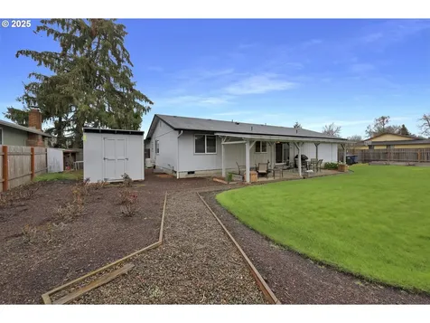 3670 Plumtree Drive Eugene OR 97402