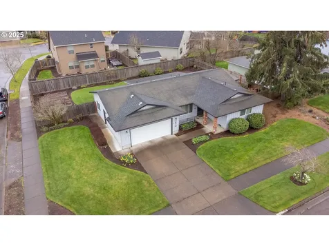 3670 Plumtree Drive Eugene OR 97402