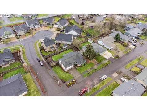 3670 Plumtree Drive Eugene OR 97402