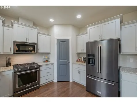 405 NW Juniper Lane Albany OR 97321