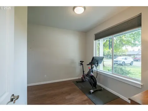 405 NW Juniper Lane Albany OR 97321