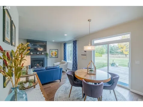 405 NW Juniper Lane Albany OR 97321
