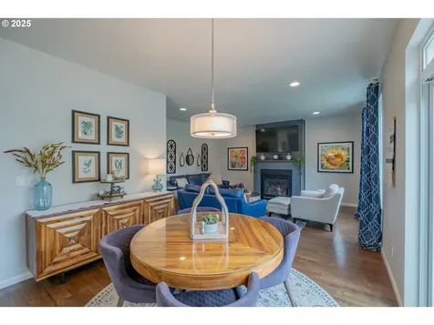 405 NW Juniper Lane Albany OR 97321