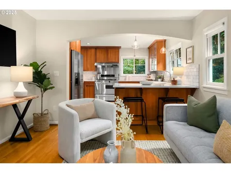 7728 SE 7th Avenue Portland OR 97202
