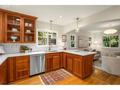 7728 SE 7th Avenue Portland OR 97202