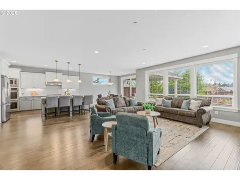 8104 NE 185th Avenue Vancouver WA 98682
