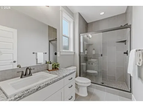 8104 NE 185th Avenue Vancouver WA 98682