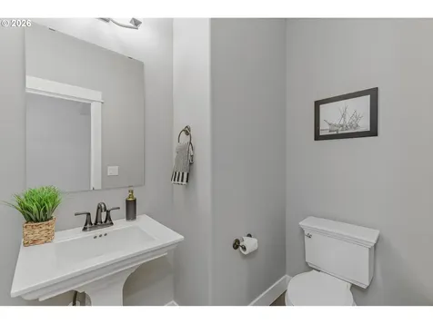 8104 NE 185th Avenue Vancouver WA 98682