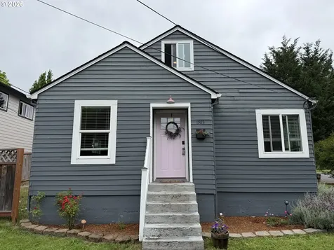 1923 G Street Washougal WA 98671