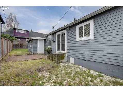 1923 G Street Washougal WA 98671