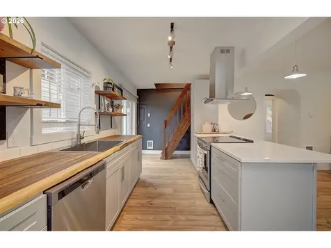 1923 G Street Washougal WA 98671
