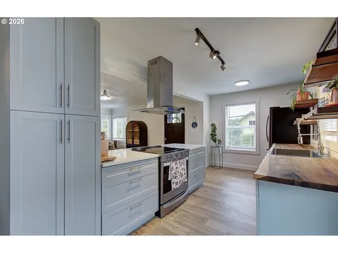 1923 G Street Washougal WA 98671