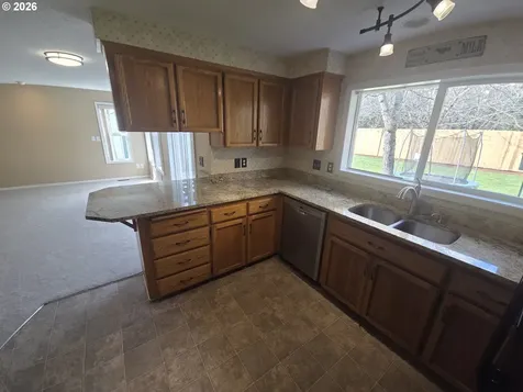 2103 SW Stella Way Troutdale OR 97060