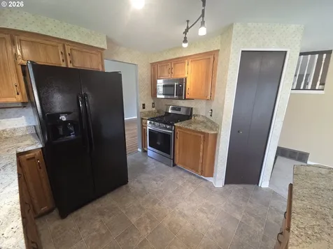 2103 SW Stella Way Troutdale OR 97060