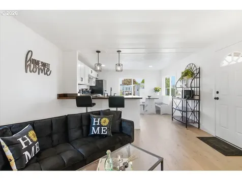 151 Edwards Road S Monmouth OR 97361