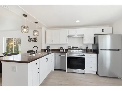 151 Edwards Road S Monmouth OR 97361