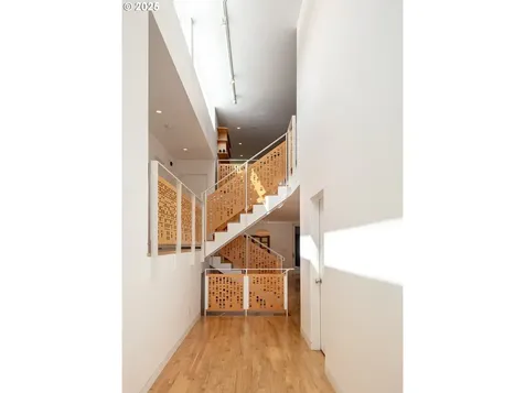 639 SE Andover Place Portland OR 97202