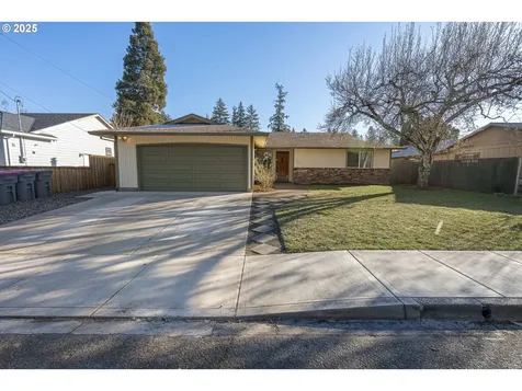 316 NW Wallace Way Mcminnville OR 97128