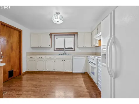 316 NW Wallace Way Mcminnville OR 97128