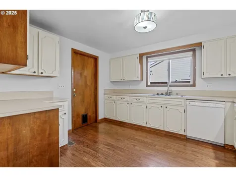 316 NW Wallace Way Mcminnville OR 97128