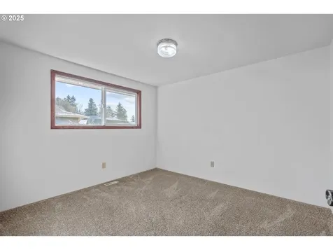 316 NW Wallace Way Mcminnville OR 97128