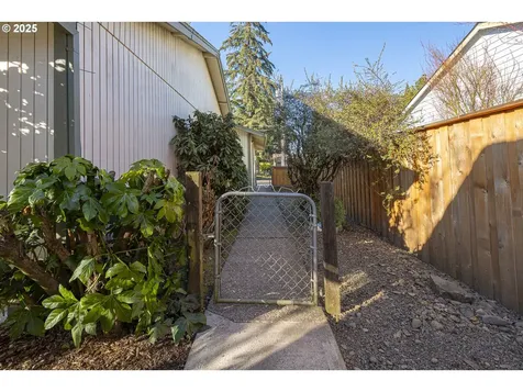 316 NW Wallace Way Mcminnville OR 97128