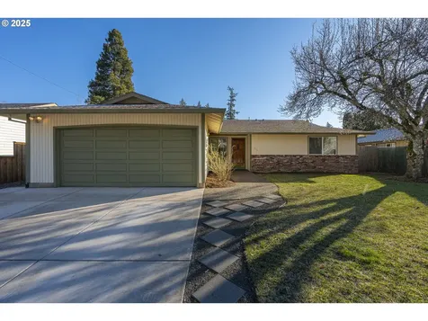 316 NW Wallace Way Mcminnville OR 97128