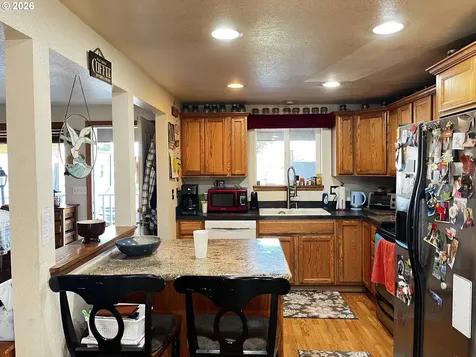 1890 37th Street Florence OR 97439