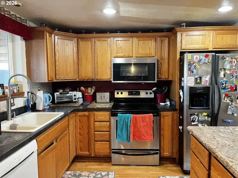 1890 37th Street Florence OR 97439