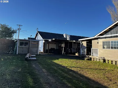 1890 37th Street Florence OR 97439