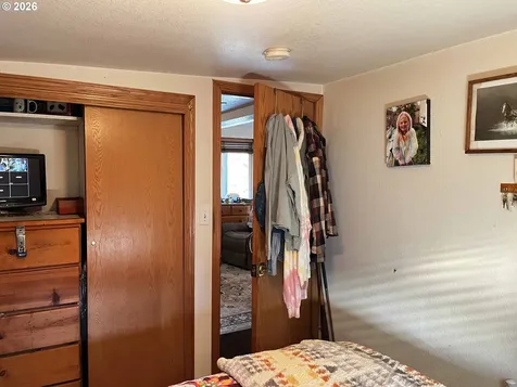 1890 37th Street Florence OR 97439