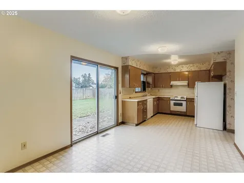 1134 S Ginger Street Cornelius OR 97113