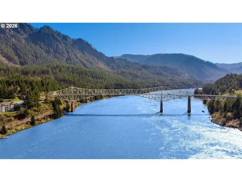 112 Bylin Road Stevenson WA 98648