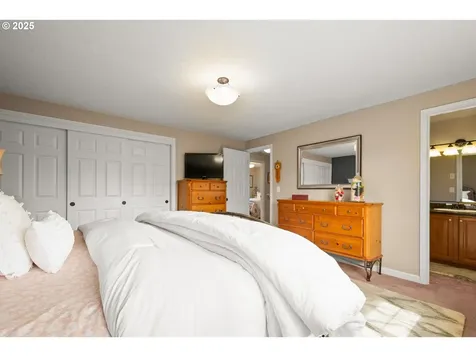 2416 SE Higgins Drive Vancouver WA 98683
