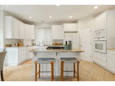 2485 Tipperary Court West Linn OR 97068