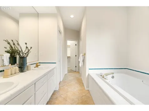 2485 Tipperary Court West Linn OR 97068