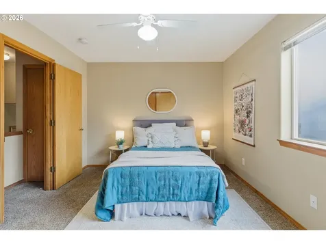 1022/1034 NE Lija Loop Portland OR 97211
