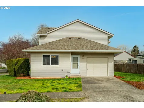 1022/1034 NE Lija Loop Portland OR 97211