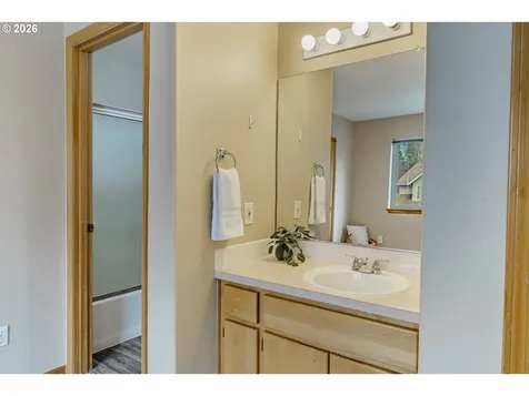 1022/1034 NE Lija Loop Portland OR 97211