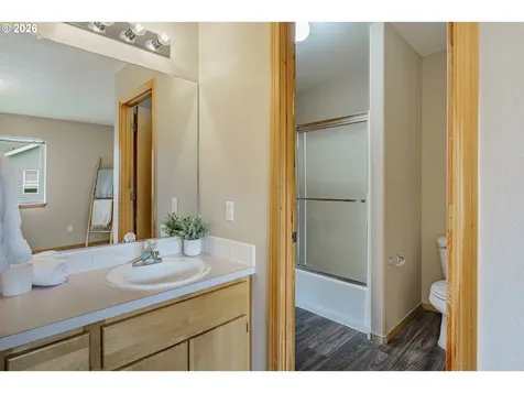 1022/1034 NE Lija Loop Portland OR 97211