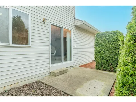 1022/1034 NE Lija Loop Portland OR 97211